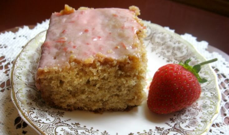 Compromise cake recipe with strawberry icing | ourheritageofhealth.com